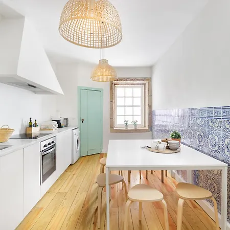 Charming Historic 31 Janeiro Street * Porto