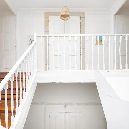 Charming Historic 31 Janeiro Street Porto