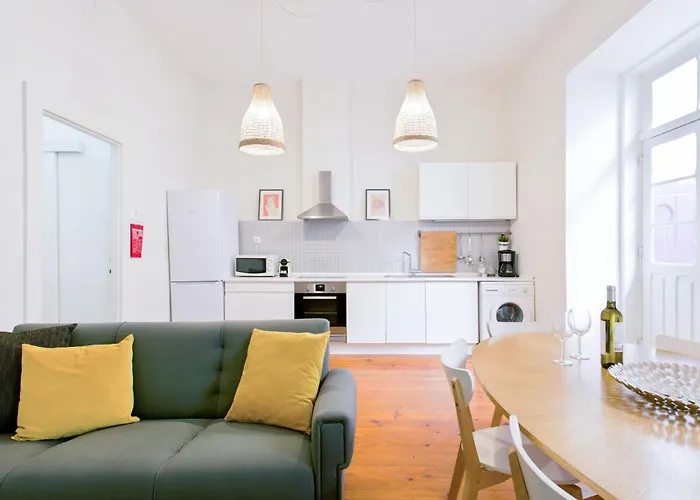 Charming Historic 31 Janeiro Street