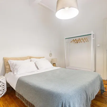 Charming Historic 31 Janeiro Street Apartment Porto